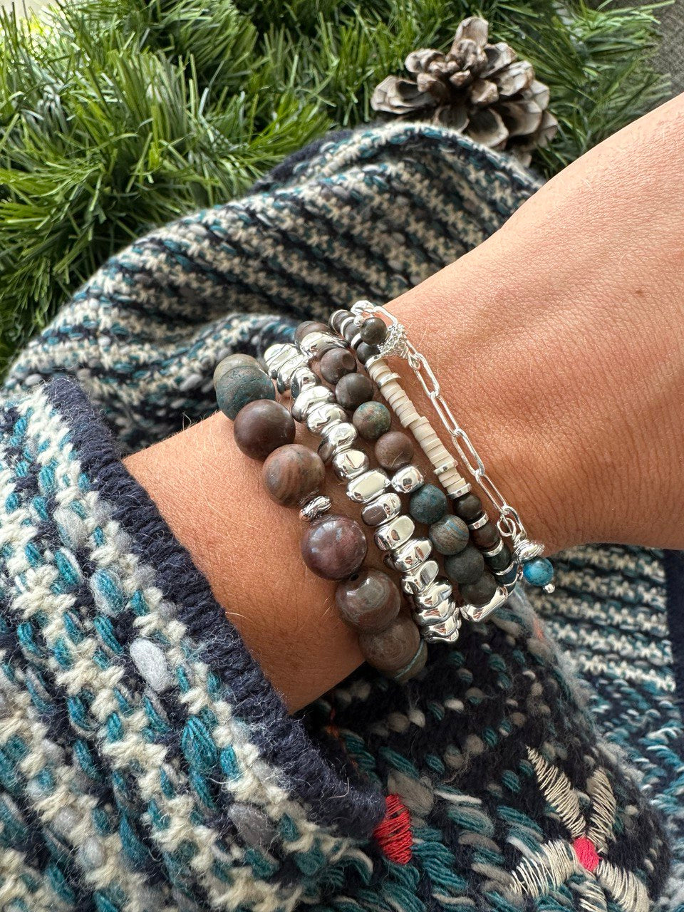 Chain bracelet with crazy lace agate