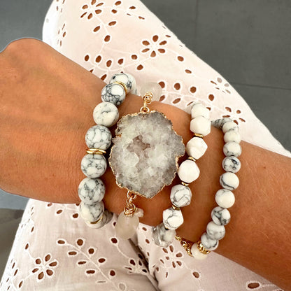 Winter dream golden bracelet set | Howlite and quartz